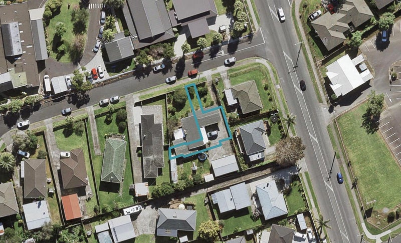 2/4 Bingara Place, Favona, Auckland - Carousel 1