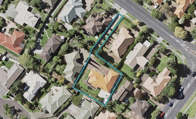 10 Kilimanjaro Drive, Northpark, Auckland - Carousel 1