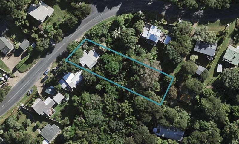 22 Goodwin Avenue, Oneroa, Waiheke Island - Carousel 1