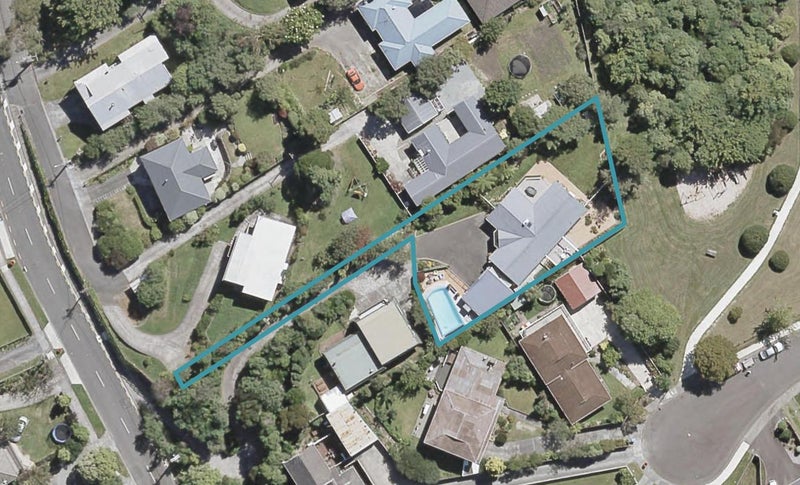 31 Field Street, Silverstream, Upper Hutt - Carousel 1