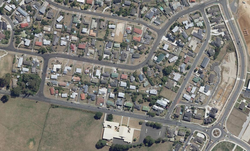 22 Cowley Drive, Temple View, Hamilton - Carousel 1