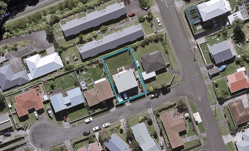 4 Carver Place, Lynmouth, New Plymouth - Carousel 1