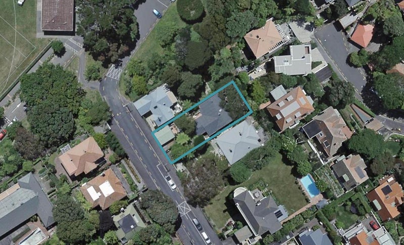12 Kinross Street, Kelburn, Wellington - Carousel 1