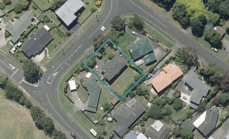 72 Parkes Avenue, Saint Johns Hill, Whanganui - Carousel 1