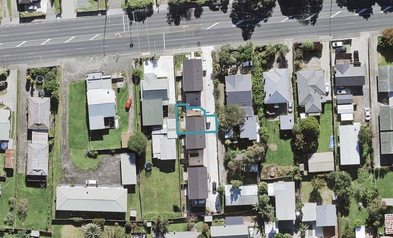 3/3216 Great North Road, New Lynn, Auckland - Carousel 1