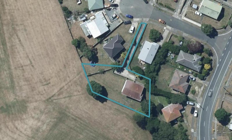 5 Triton Place, Cannons Creek, Porirua - Carousel 1