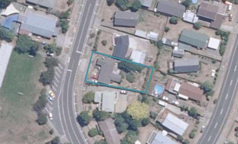 24 Frederick Street, Two Mile Bay, Taupo - Carousel 1