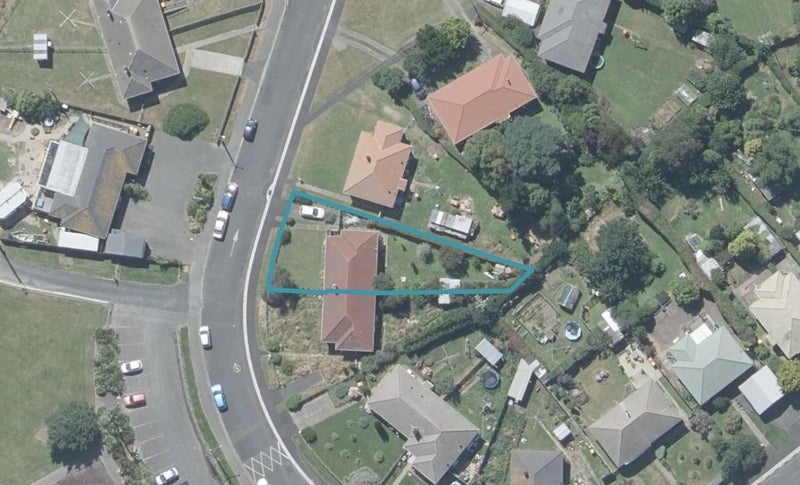 21 Albertson Avenue, Port Chalmers, Dunedin - Carousel 1