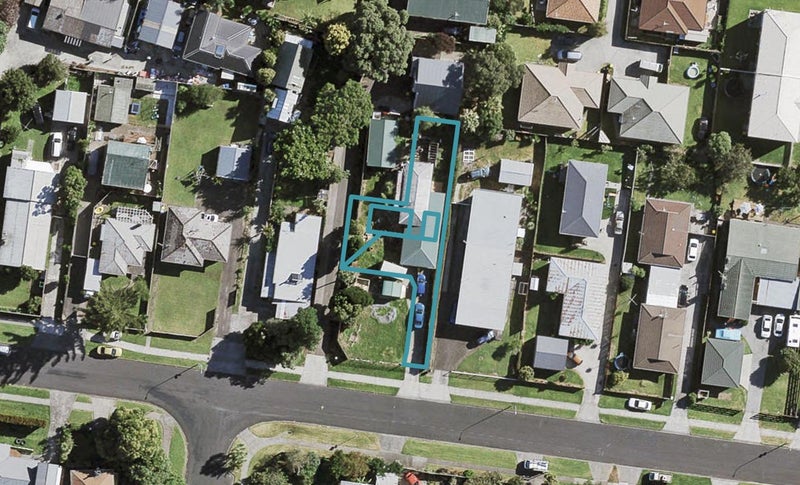 34D Blanes Road, Weymouth, Auckland - Carousel 1