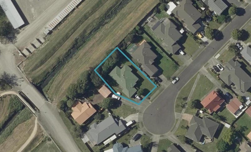 52 Dalfield Place, Highbury, Palmerston North - Carousel 1