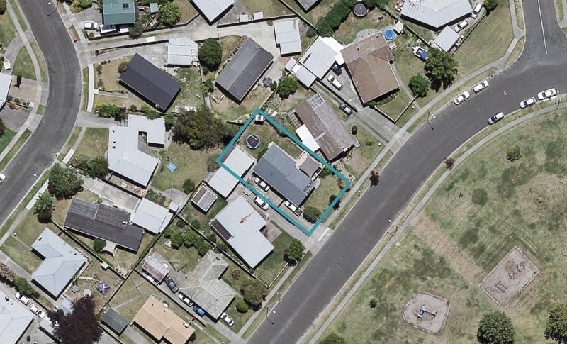 8 Norfolk Street, Tamatea, Napier - Carousel 1