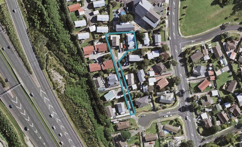 2/9 Kirklow Place, Goodwood Heights, Auckland - Carousel 1