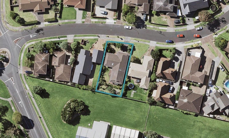 5 Britannia Place, Half Moon Bay, Auckland - Carousel 1