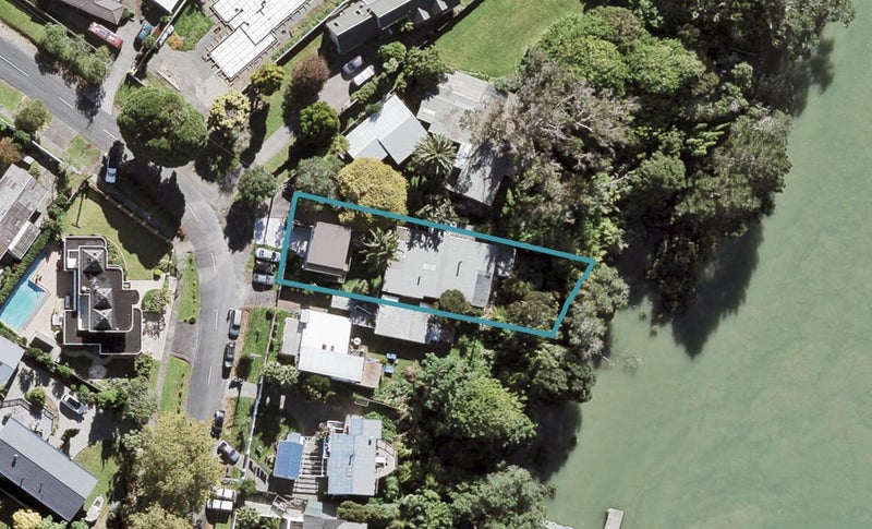 121 Ferry Parade, Herald Island, Auckland - Carousel 1