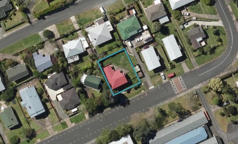 12 Wilkinson Avenue, Kamo, Whangarei - Carousel 1