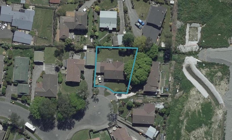 5 Leighton Place, Redwood, Christchurch - Carousel 1