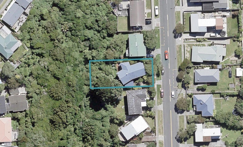 213 Dowse Drive, Maungaraki, Lower Hutt - Carousel 1