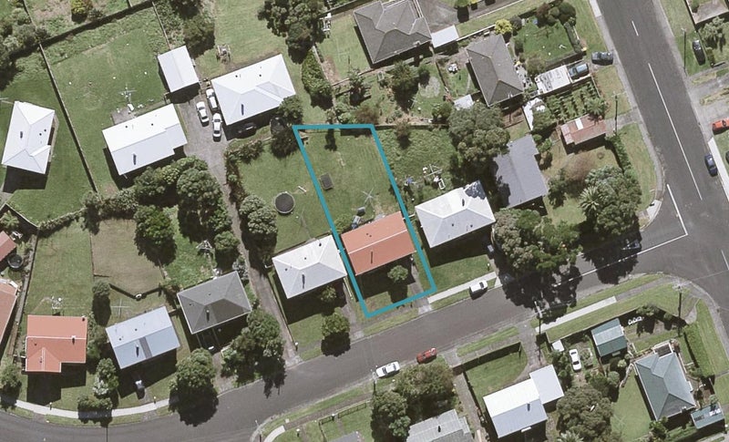 6 Marama Crescent, Spotswood, New Plymouth - Carousel 1