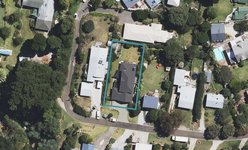 4 Douglas Street, Okitu, Gisborne - Carousel 1