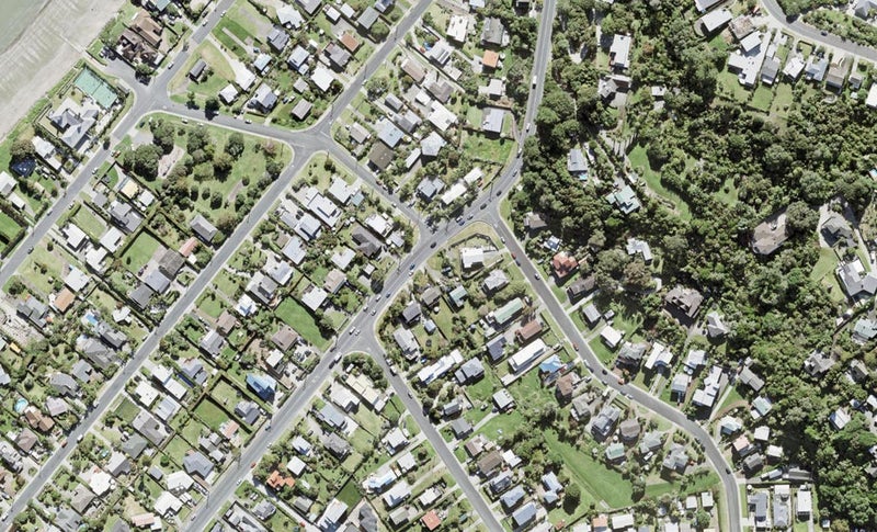 1075 Whangaparaoa Road, Tindalls Beach, Whangaparaoa - Carousel 1