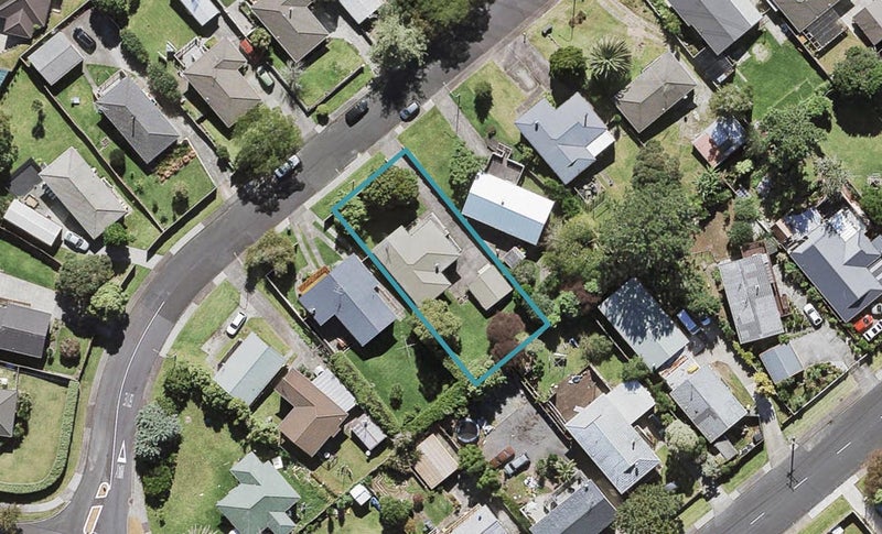 9 Arlette Place, Massey, Auckland - Carousel 1
