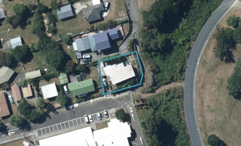 1 Chapel Street, Takapuwahia, Porirua - Carousel 1