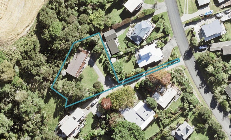 9 Whitmore Road, Tawharanui Peninsula, Matakana - Carousel 1