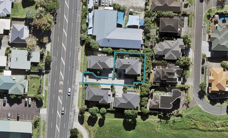 481 Te Atatu Road, Te Atatu Peninsula, Auckland - Carousel 1