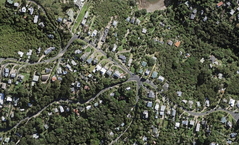 58 Queens Drive, Oneroa, Waiheke Island - Carousel 1