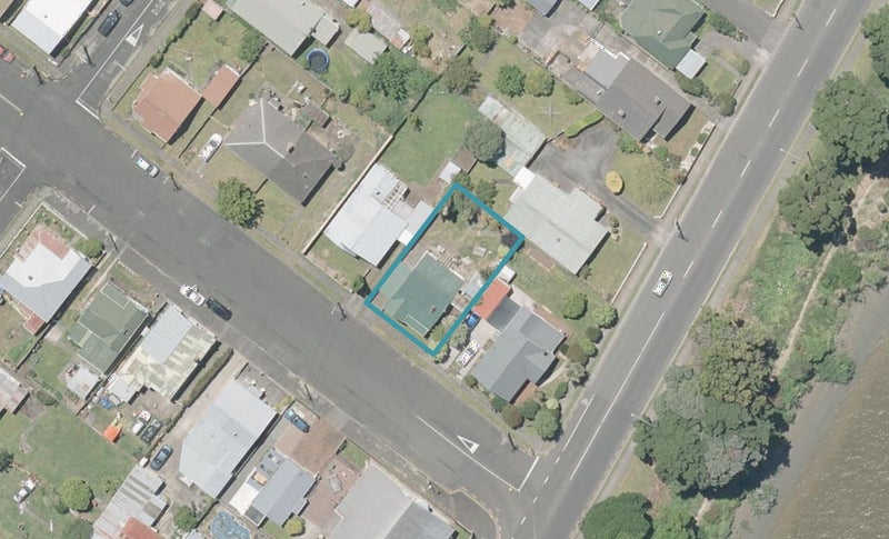 4 Barrack Street, Whanganui, Whanganui - Carousel 1
