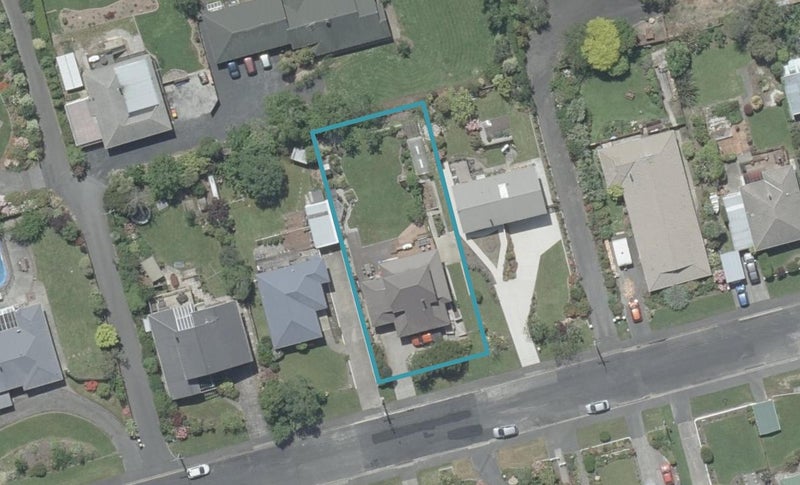 27 Martin Road, Fairfield, Dunedin - Carousel 1