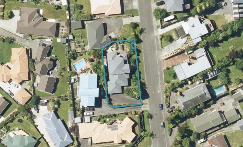 14 Ranui Street, Waikawa, Picton - Carousel 1