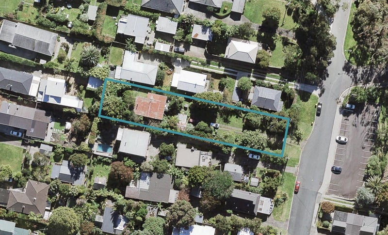 32 Cresta Avenue, Beach Haven, Auckland - Carousel 1