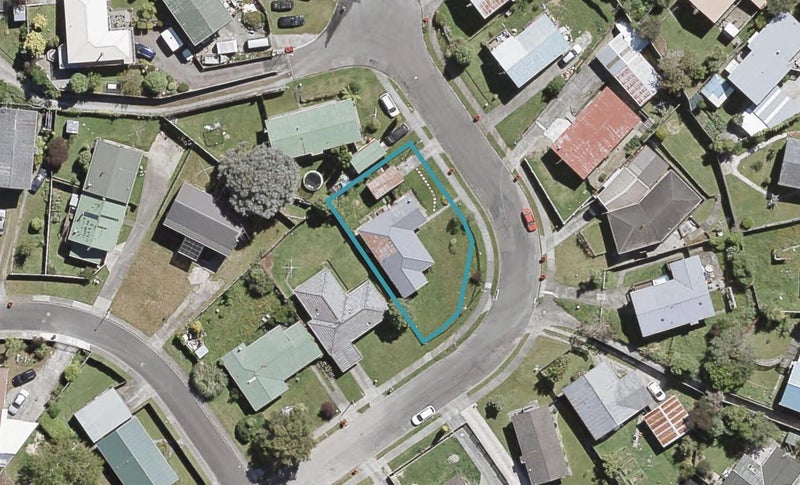 42 Blueberry Grove, Timberlea, Upper Hutt - Carousel 1