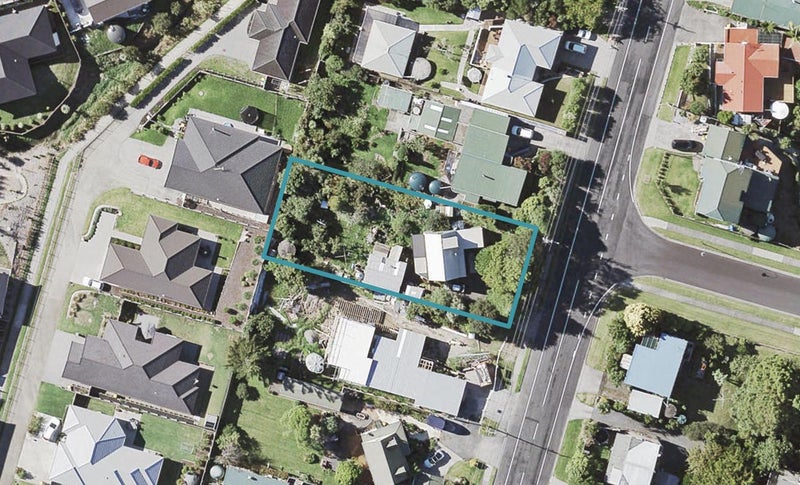 42 Shelly Bay Road, Beachlands, Auckland - Carousel 1