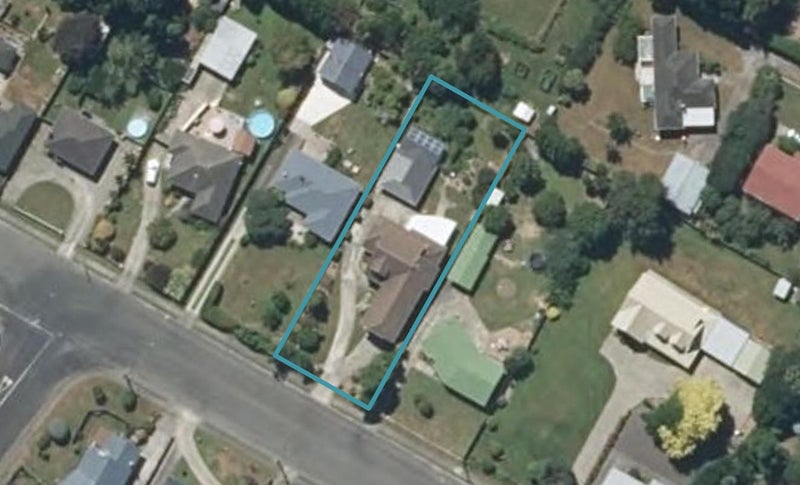 12 Gordon Place, Levin, Levin - Carousel 1
