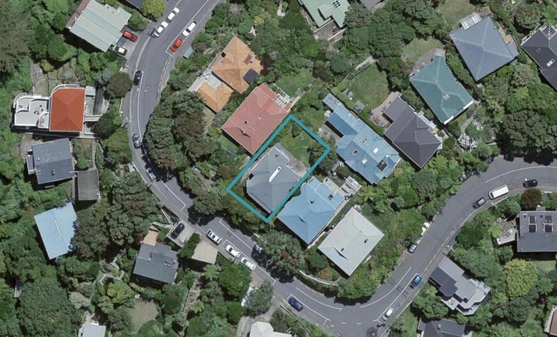 27 Saint Michaels Crescent, Kelburn, Wellington - Carousel 1