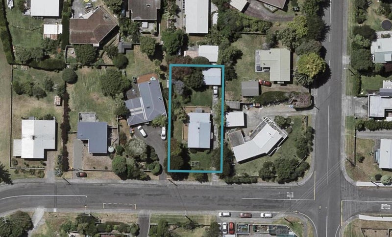 3 Queens Road, Waikanae Beach, Waikanae - Carousel 1