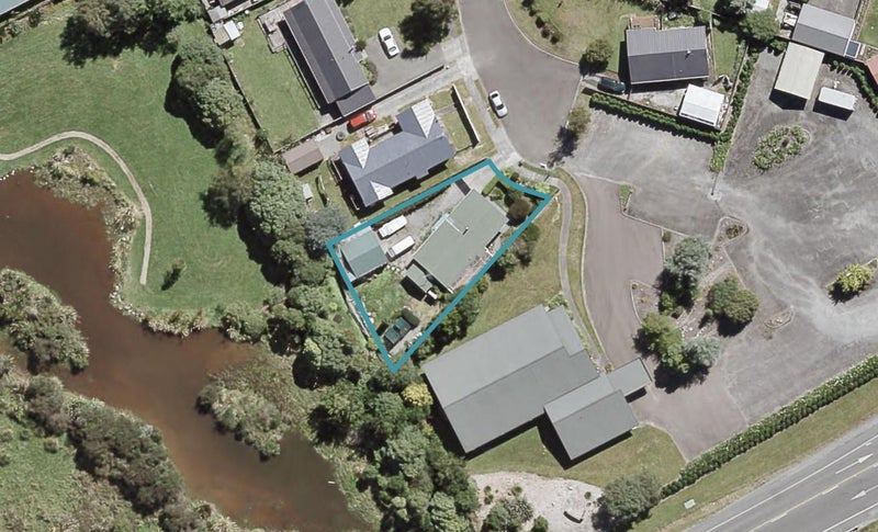 8 Pearl Grove, Birchville, Upper Hutt - Carousel 1