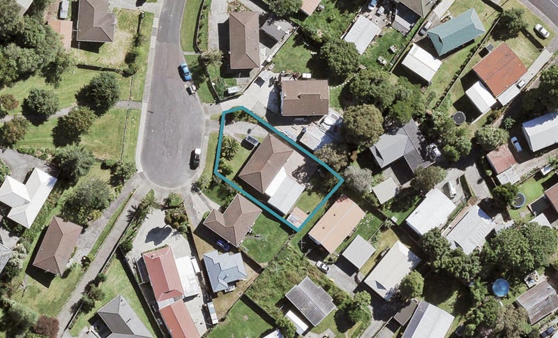 8 Andelko Place, Henderson, Auckland - Carousel 1