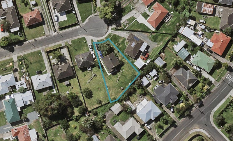 9 Gubb Place, Otara, Auckland - Carousel 1