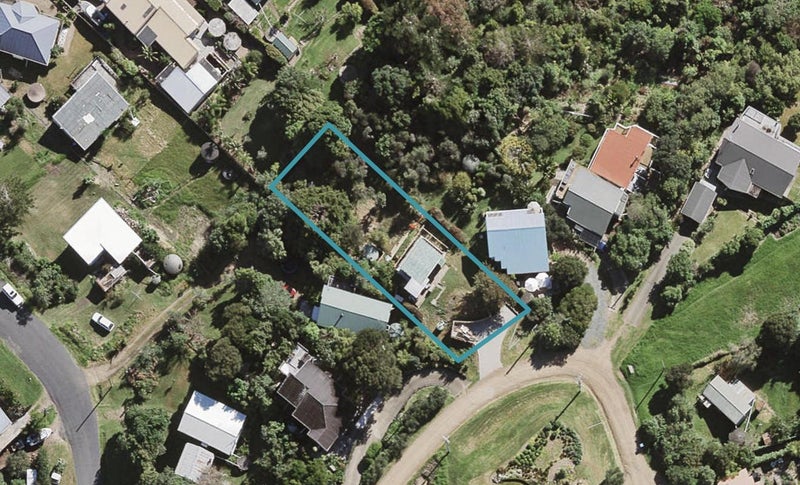 17 Marine View Road, Onetangi, Waiheke Island - Carousel 1