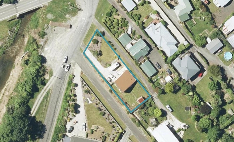 244 Waikawa Road, Waikawa, Picton - Carousel 1