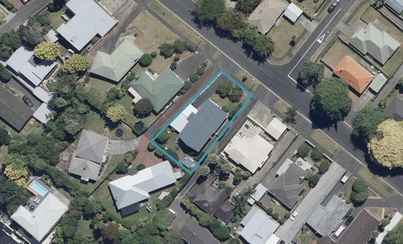 53 Casey Avenue, Fairfield, Hamilton - Carousel 1