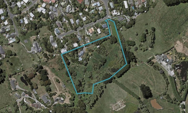 7 Toroa Road, Otaihanga, Paraparaumu - Carousel 1