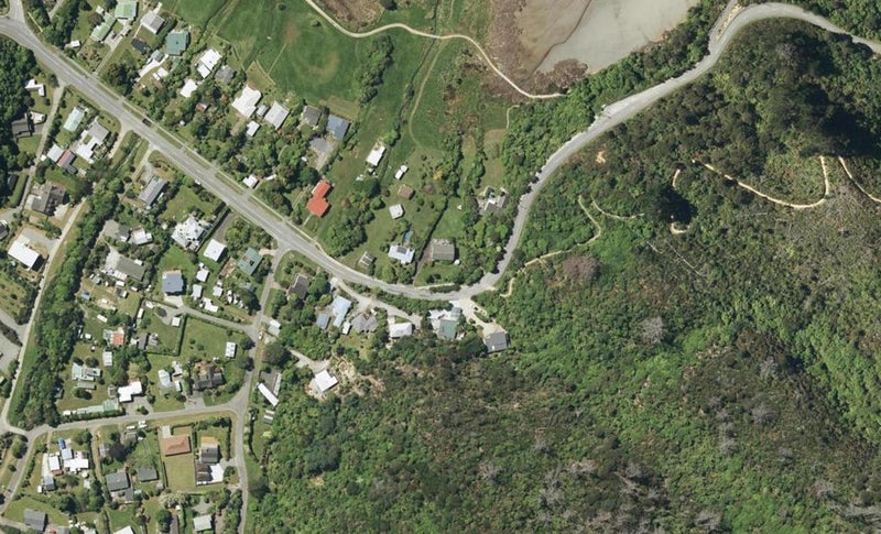 2333 Queen Charlotte Drive, Picton - Carousel 1