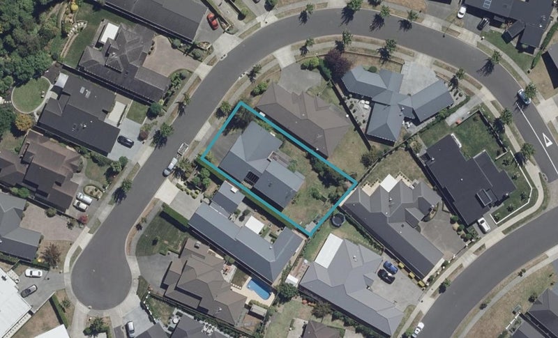 7 Winslow Court, Huntington, Hamilton - Carousel 1