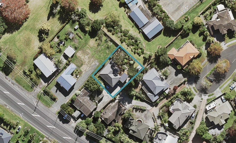 81 Albany Highway, Unsworth Heights, Auckland - Carousel 1
