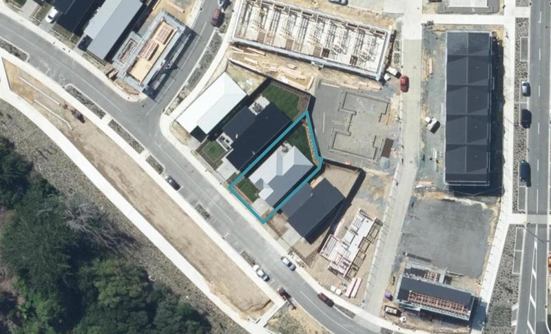 8 Pateke Drive, Kenepuru, Porirua - Carousel 1