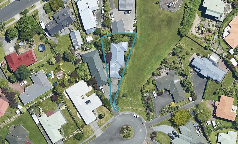 20 Capricorn Place, Kawaha Point, Rotorua - Carousel 1